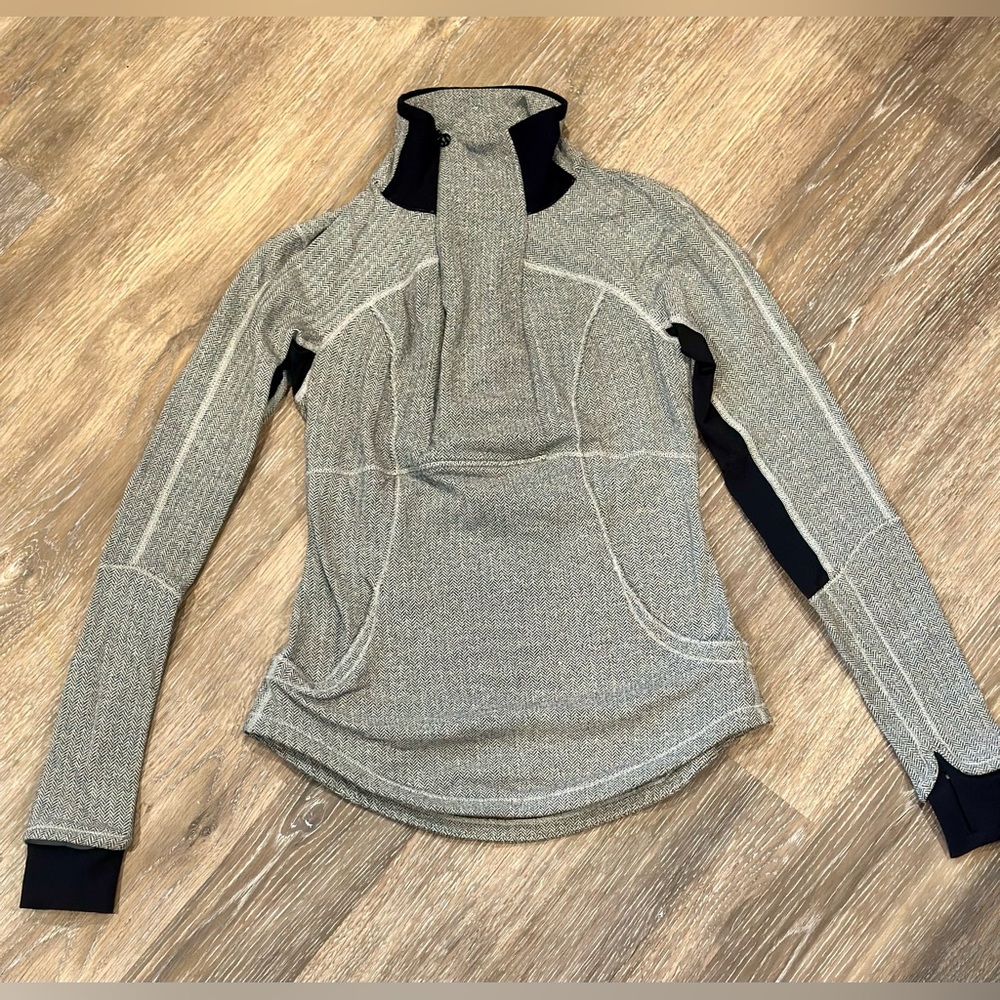 Lululemon Base Runner 1/2 Zip Pullover